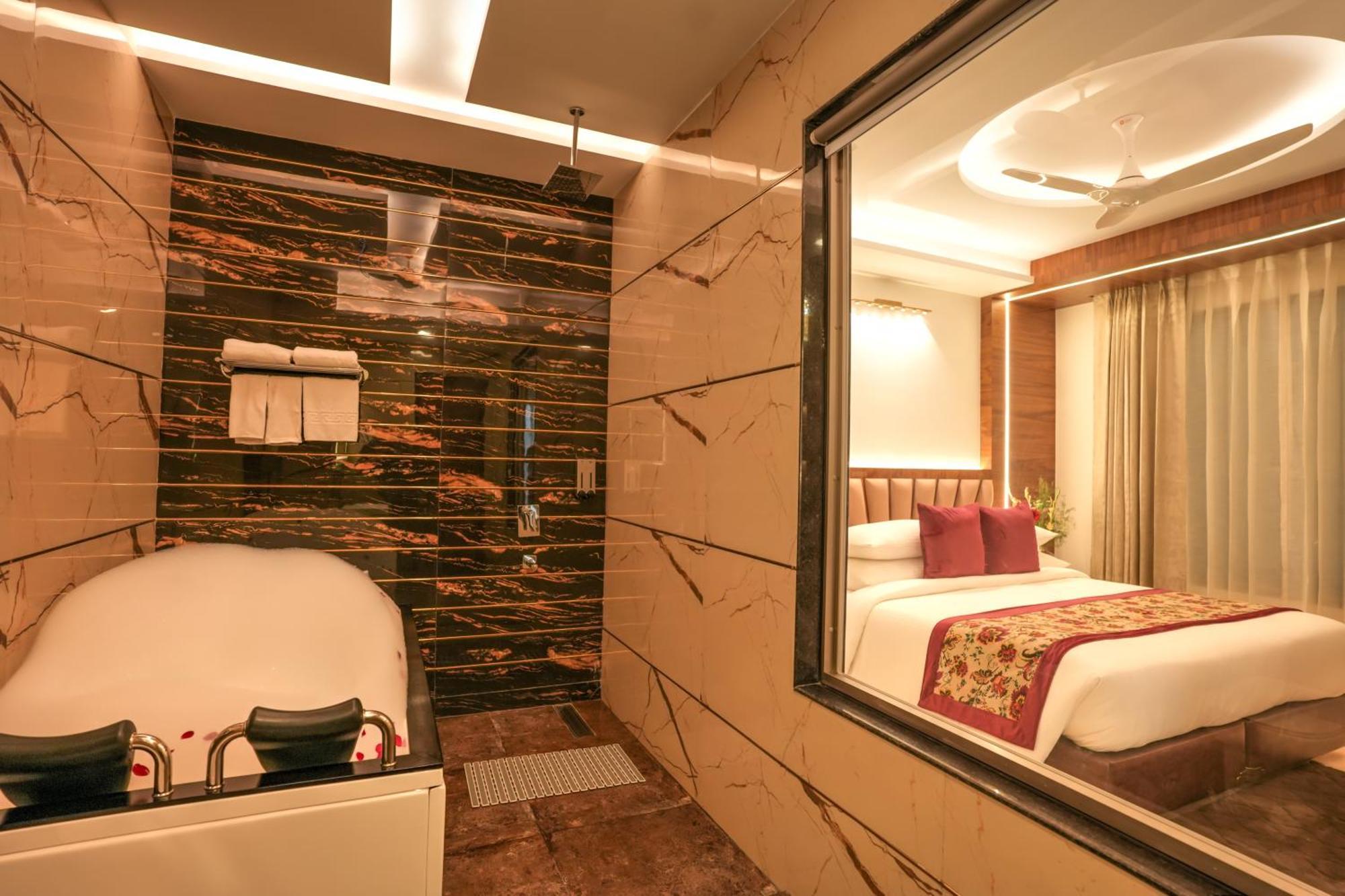Rj Hotel - Managed By Atithi House 大诺伊达 外观 照片