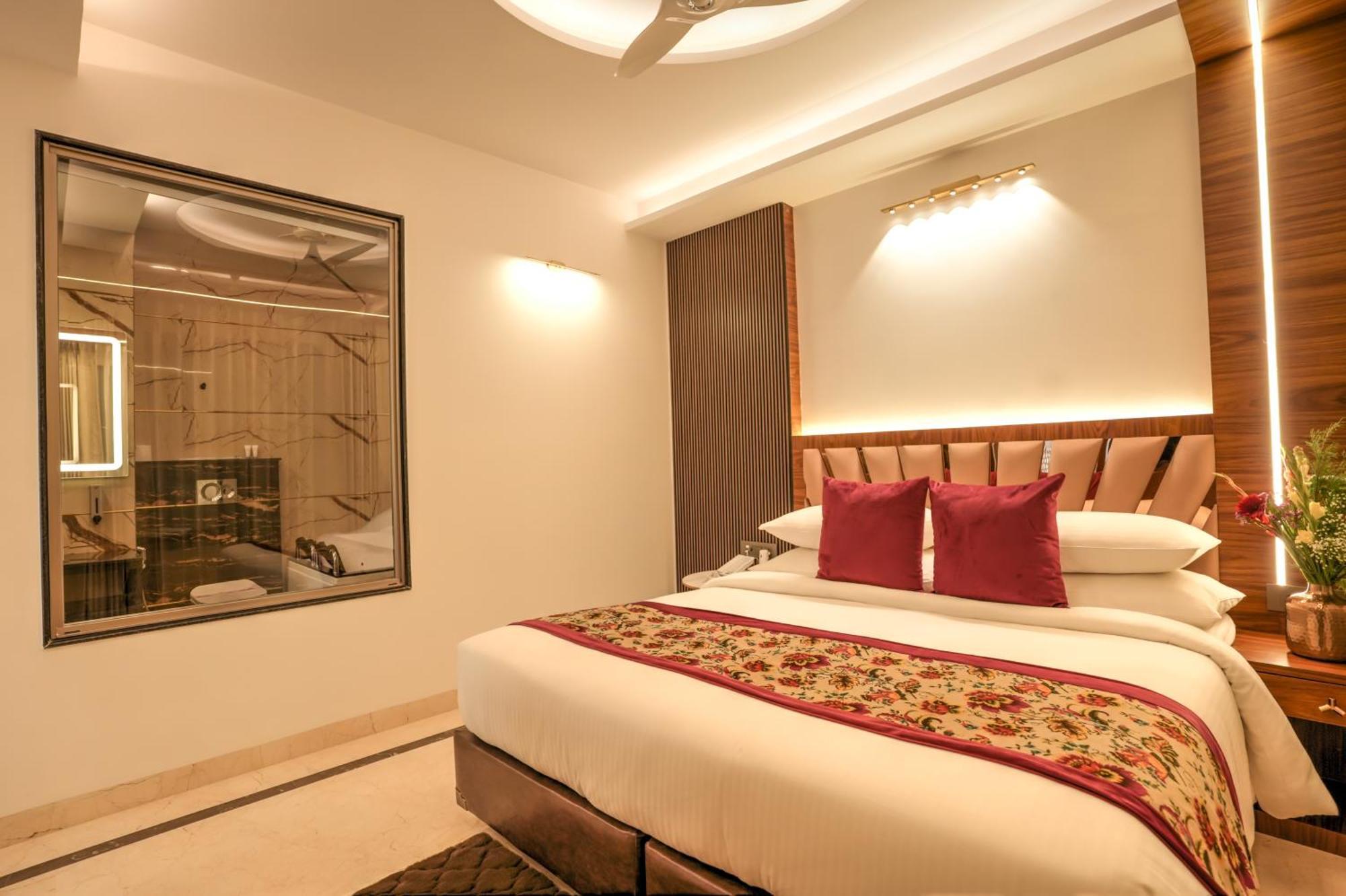Rj Hotel - Managed By Atithi House 大诺伊达 外观 照片