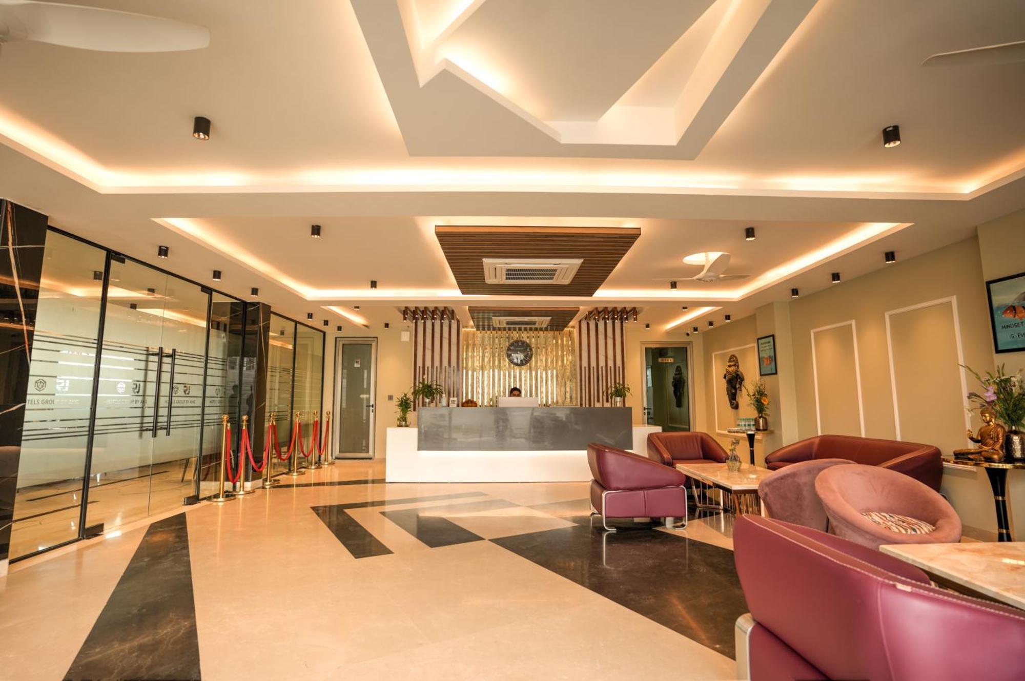 Rj Hotel - Managed By Atithi House 大诺伊达 外观 照片
